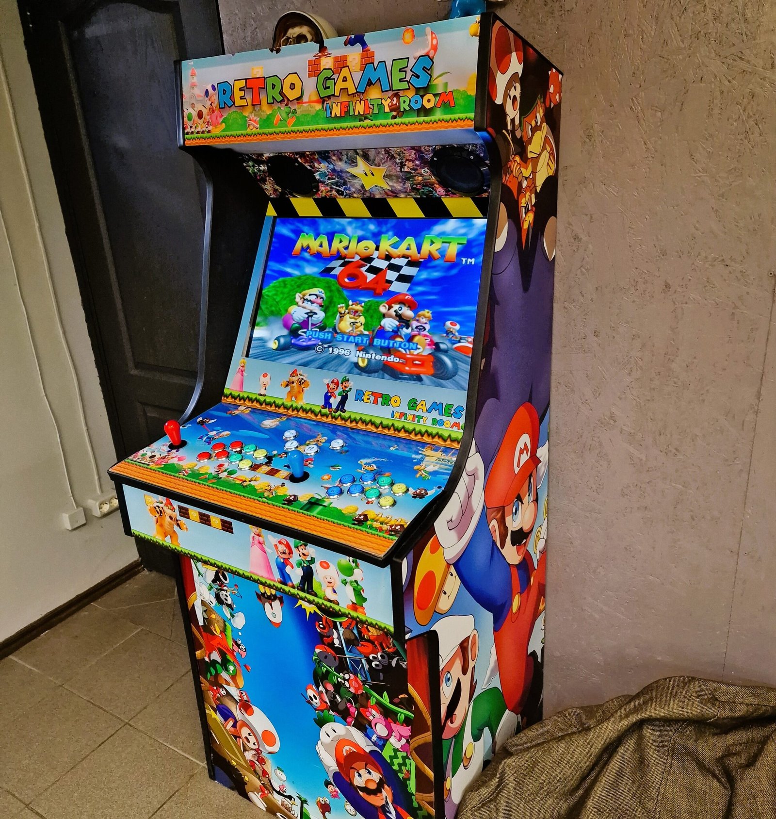 Retro žaidimų aparatas vaikų gimtadieniui Kaune